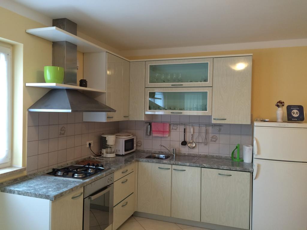 Apartment Ana Пореч Екстер'єр фото