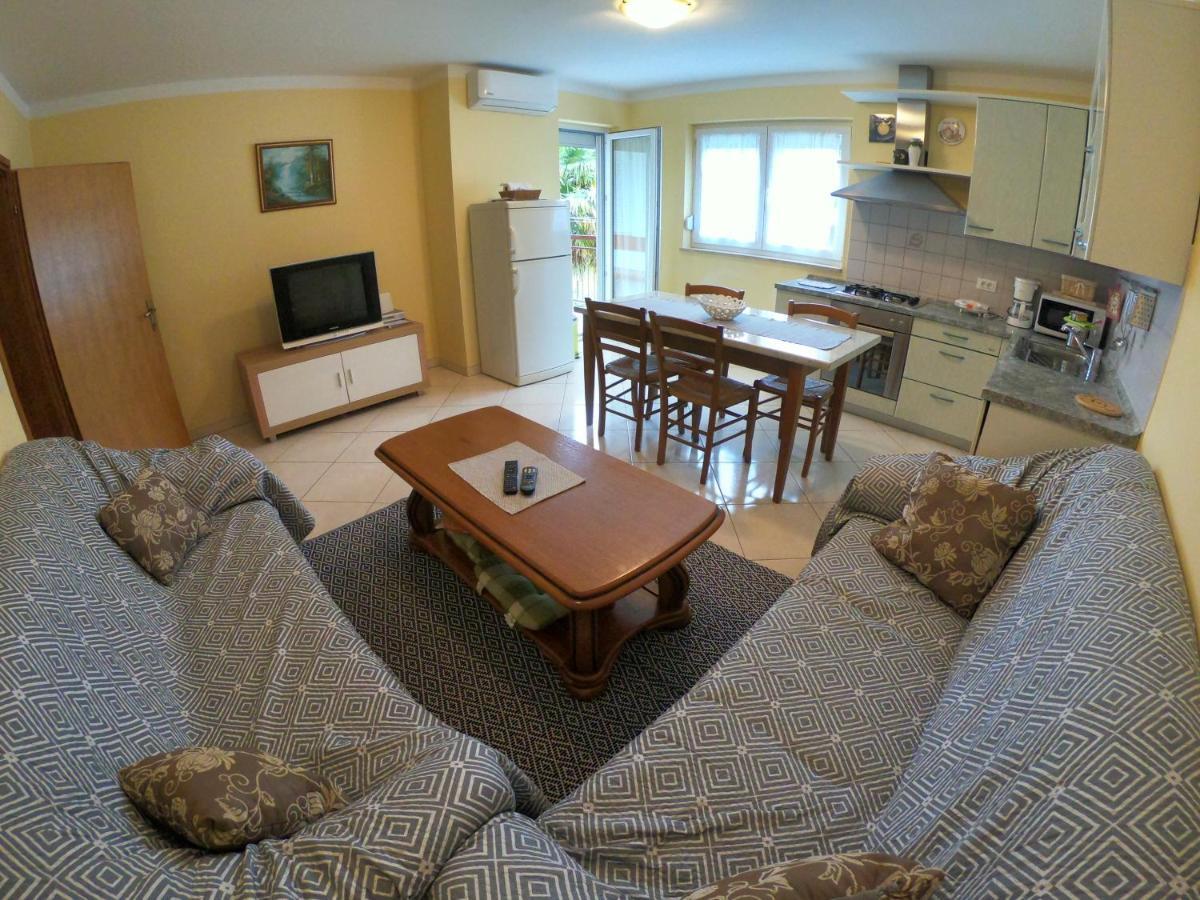 Apartment Ana Пореч Екстер'єр фото